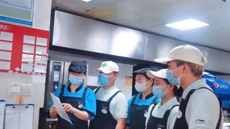 小型糖果包装机尺寸揭秘：如何选择合适的型号**